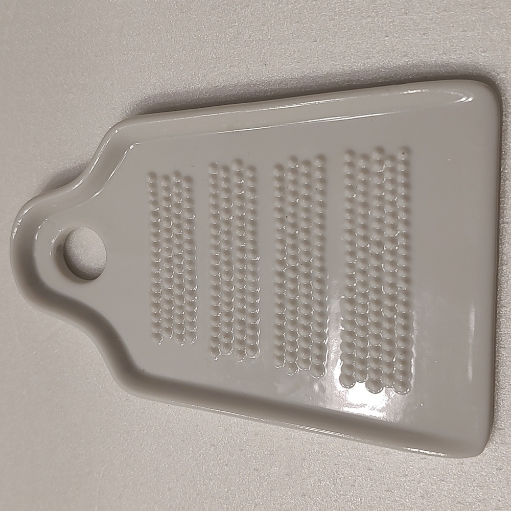 Japanese 4.75" Ceramic Ginger Garlic Grater High Quality Non-slip Made in Japan